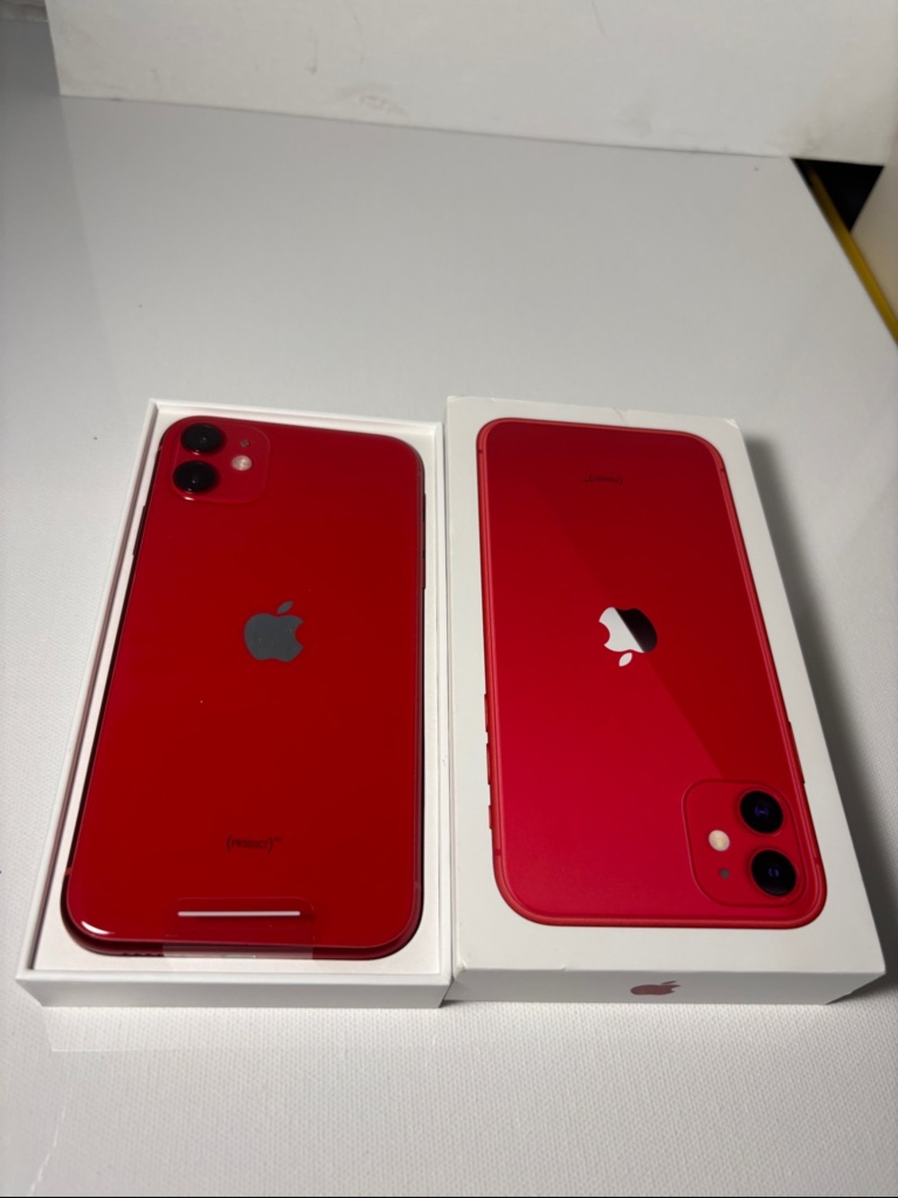 NEW iPhone 11 with Box, 64 gb unlocked - Picture 10 of 14